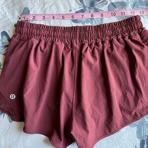 Lululemon Hotty Hot Low Rise Lined Shorts Size 8 Savannah